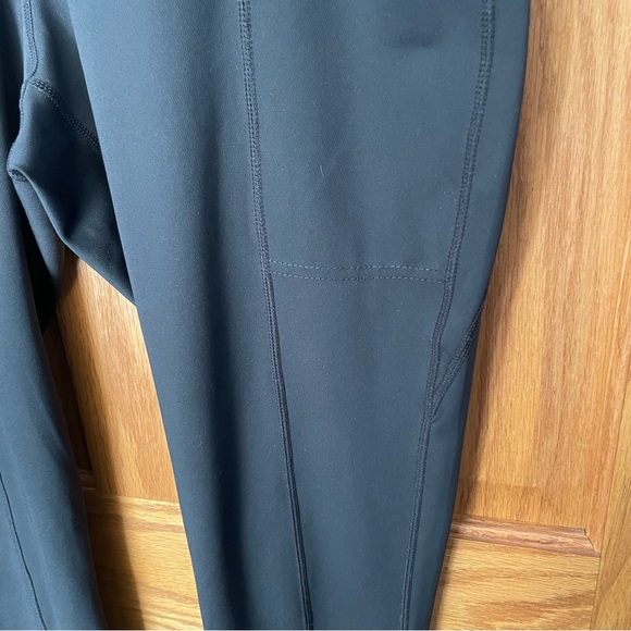 KUHL Skulpt Skinny Pants - Black - Size Medium - Picture 3 of 9